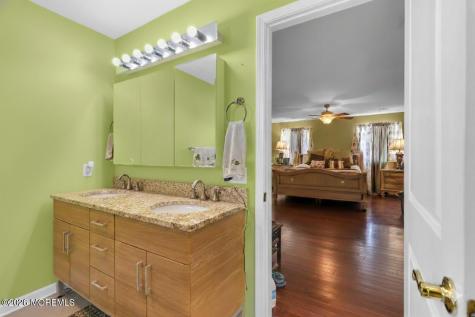 237 Rodman Court Eatontown NJ 07724