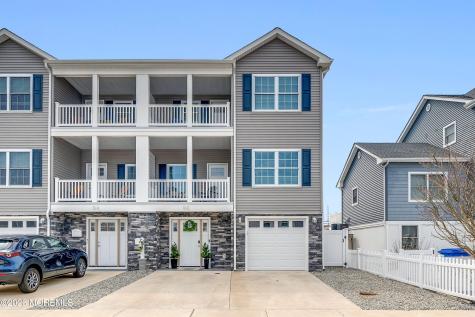 9 Saint Lawrence Avenue Seaside Heights NJ 08751