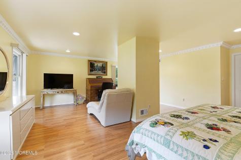 203 Doe Road Toms River NJ 08753