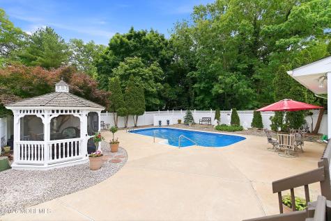 203 Doe Road Toms River NJ 08753