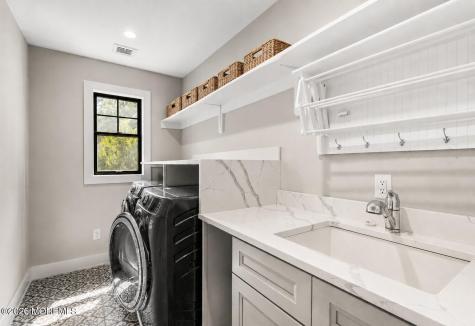 14 Wyckoff Avenue Manasquan NJ 08736