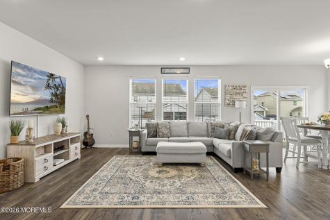 15 Holloway Avenue Manahawkin NJ 08050