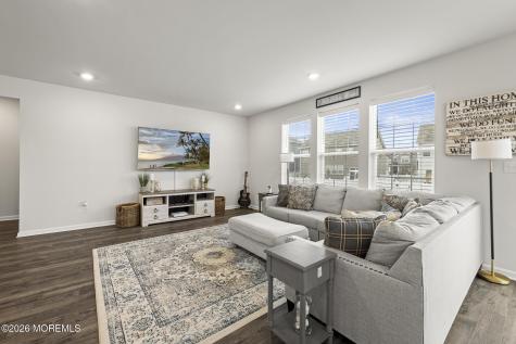 15 Holloway Avenue Manahawkin NJ 08050