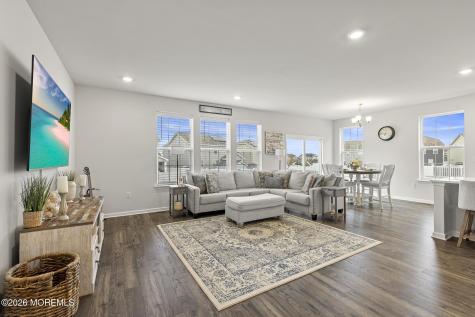 15 Holloway Avenue Manahawkin NJ 08050