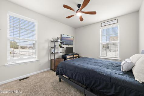 15 Holloway Avenue Manahawkin NJ 08050