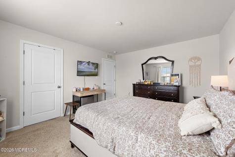 15 Holloway Avenue Manahawkin NJ 08050