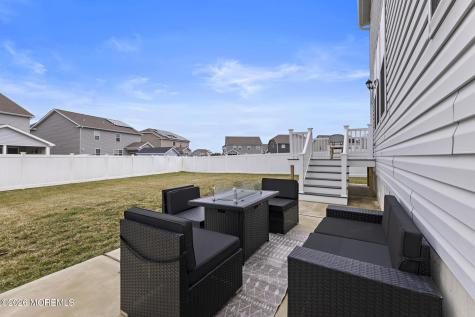 15 Holloway Avenue Manahawkin NJ 08050