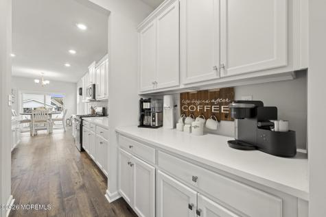 15 Holloway Avenue Manahawkin NJ 08050