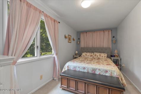 228 Red Hill Road Middletown NJ 07748