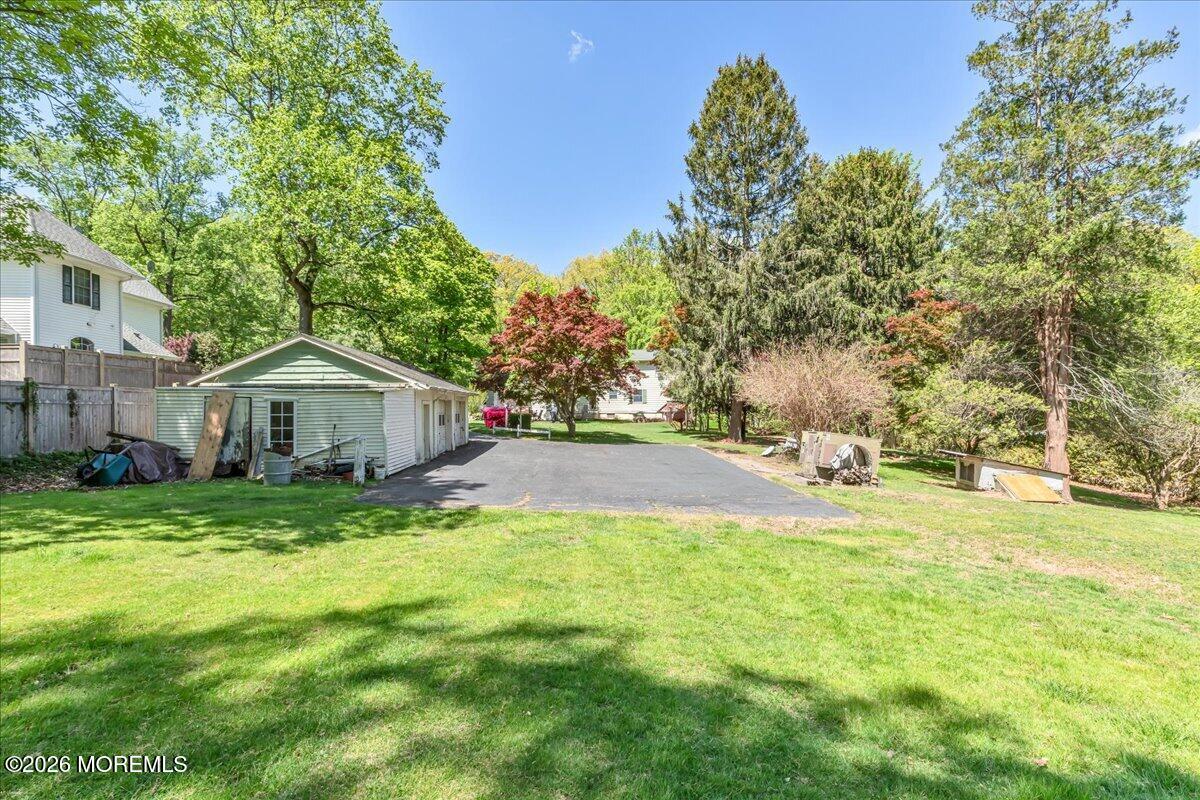 228 Red Hill Road Middletown NJ 07748
