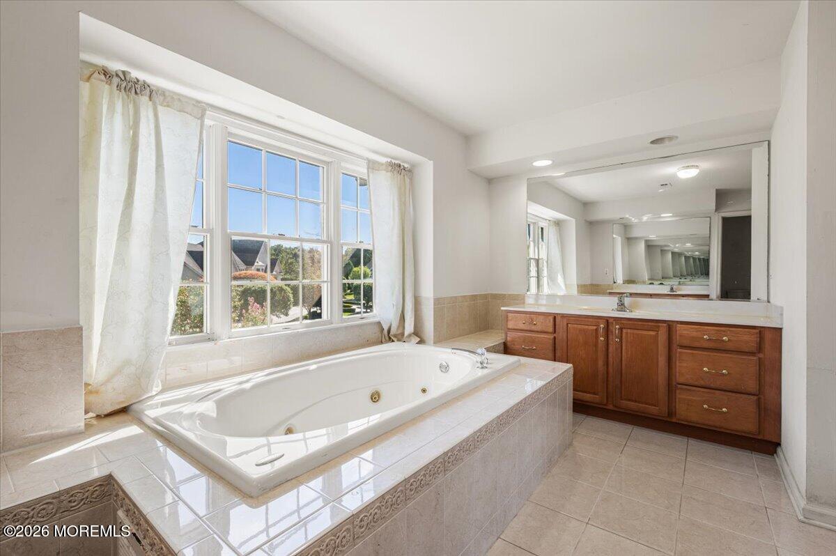 10 Huxley Court Marlboro NJ 07746