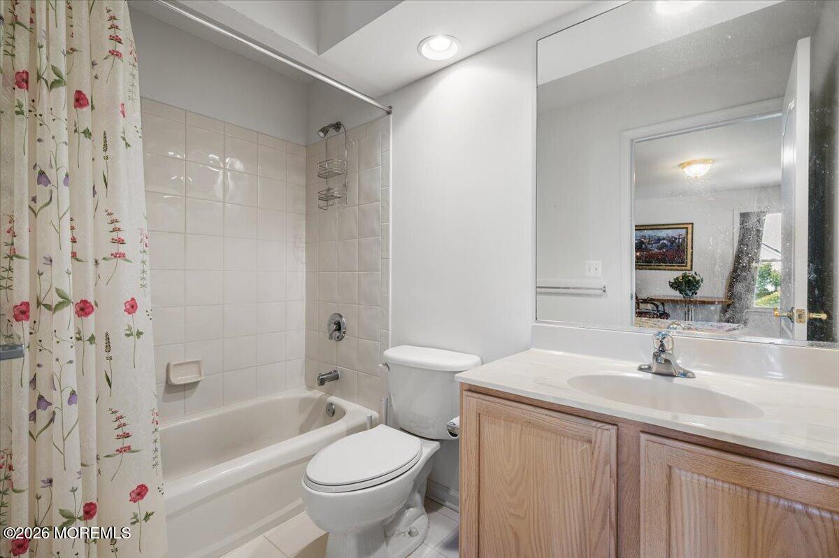 10 Huxley Court Marlboro NJ 07746