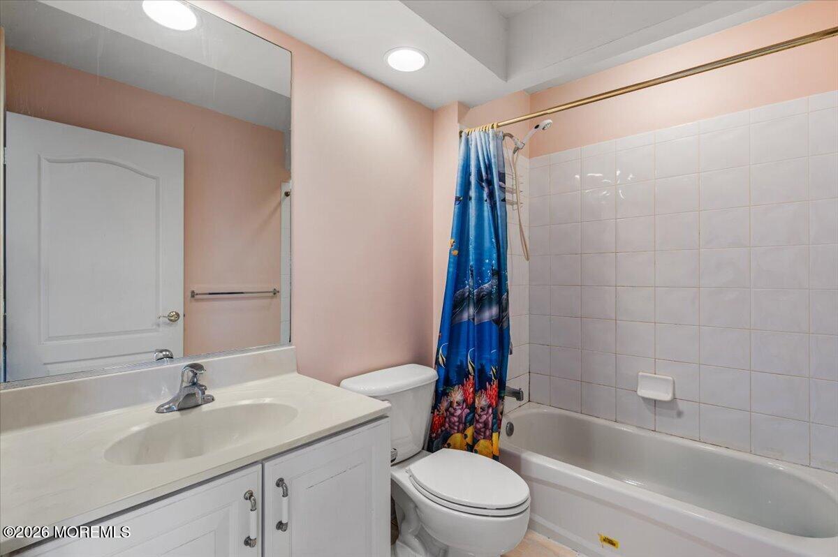 10 Huxley Court Marlboro NJ 07746
