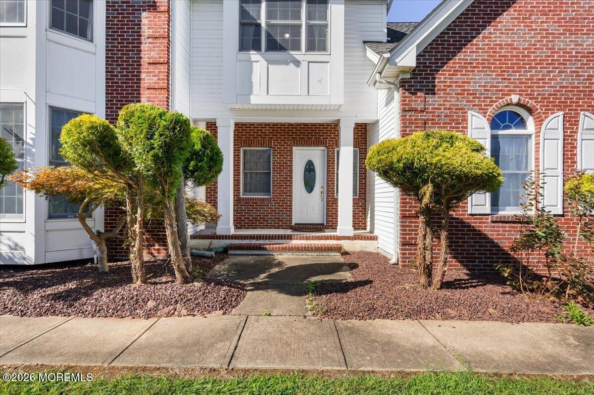 10 Huxley Court Marlboro NJ 07746