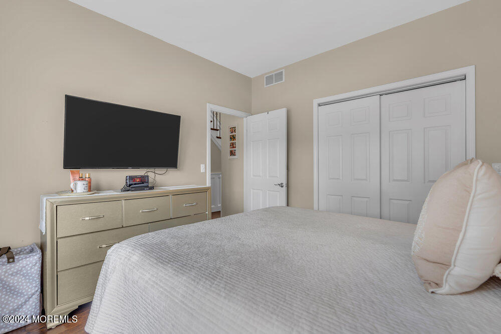 61 Serpentine Drive Bayville NJ 08721