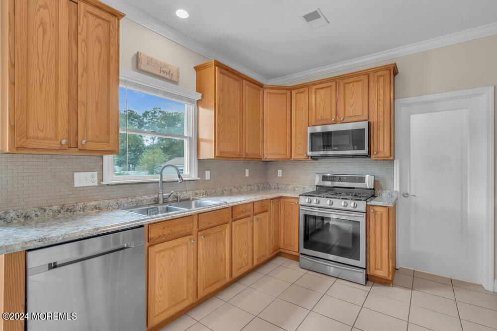 61 Serpentine Drive Bayville NJ 08721