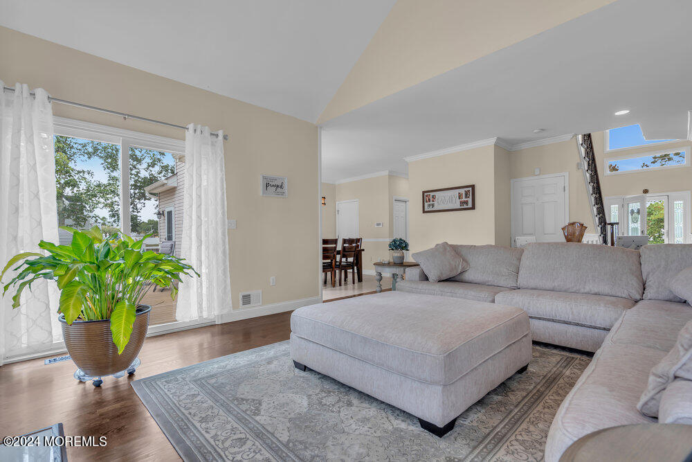 61 Serpentine Drive Bayville NJ 08721