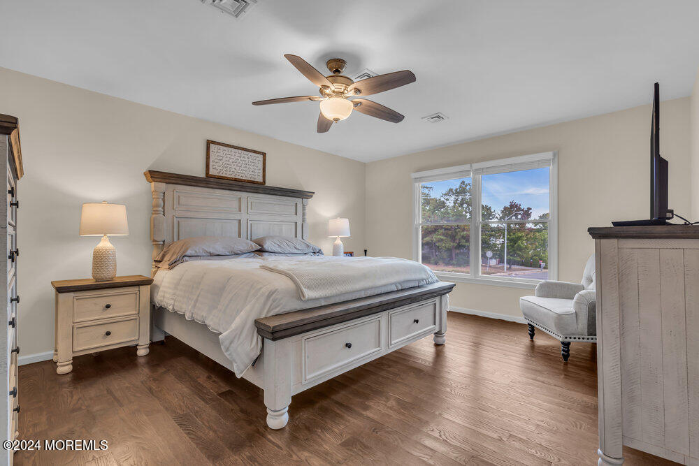 61 Serpentine Drive Bayville NJ 08721