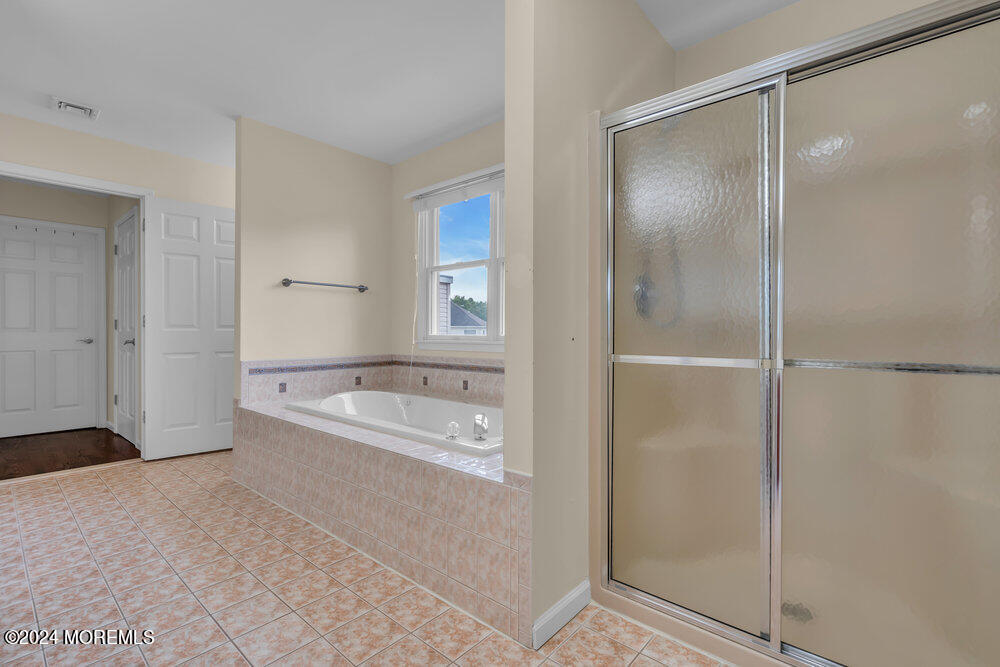 61 Serpentine Drive Bayville NJ 08721