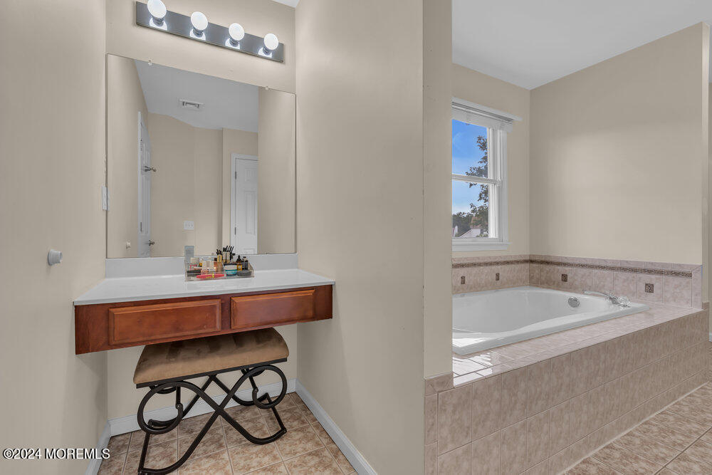 61 Serpentine Drive Bayville NJ 08721