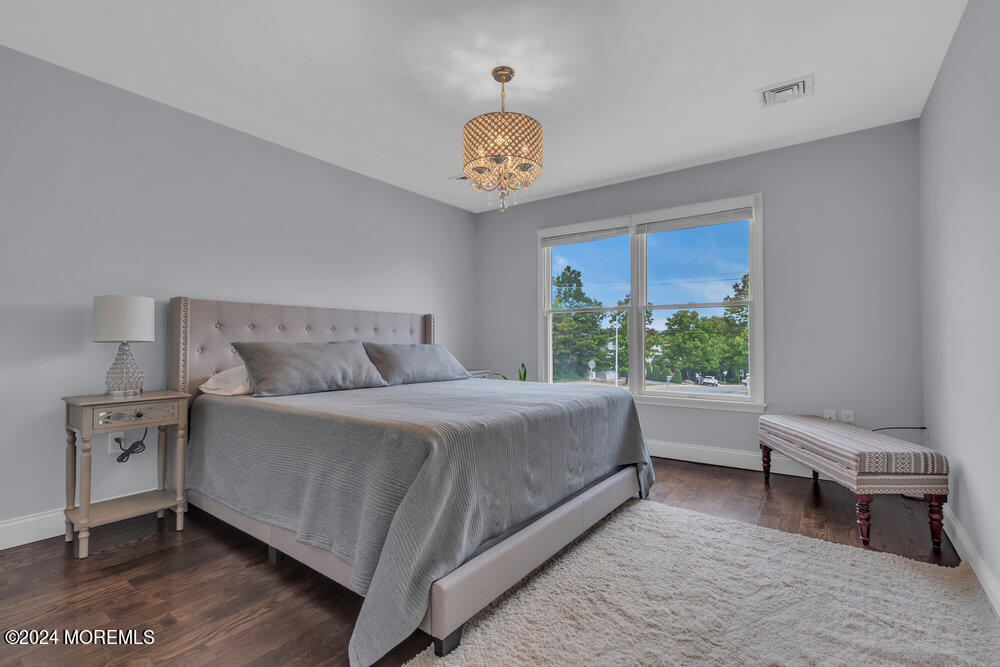 61 Serpentine Drive Bayville NJ 08721