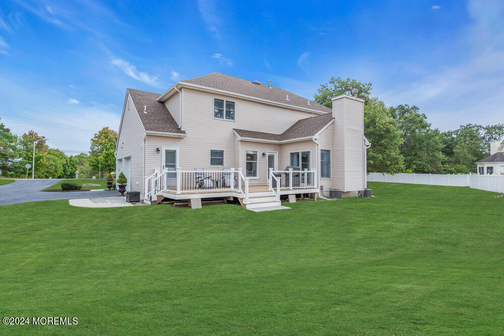 61 Serpentine Drive Bayville NJ 08721