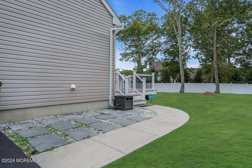 61 Serpentine Drive Bayville NJ 08721