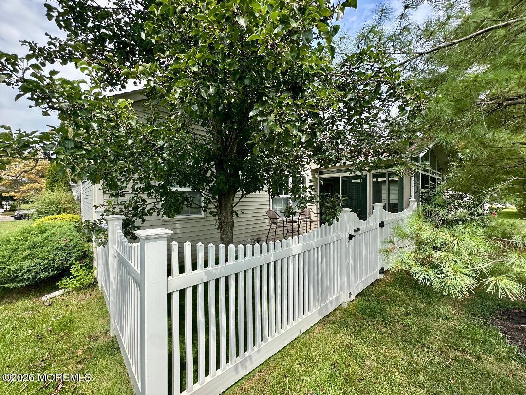 12 Lorenzo Road Manchester NJ 08759