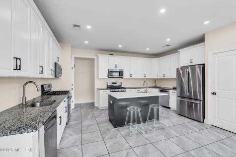 7 Dune Court Lakewood NJ 08701