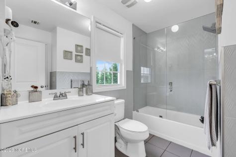7 Dune Court Lakewood NJ 08701