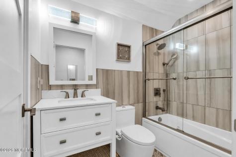 7 Dune Court Lakewood NJ 08701