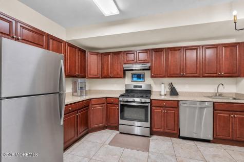 7 Dune Court Lakewood NJ 08701