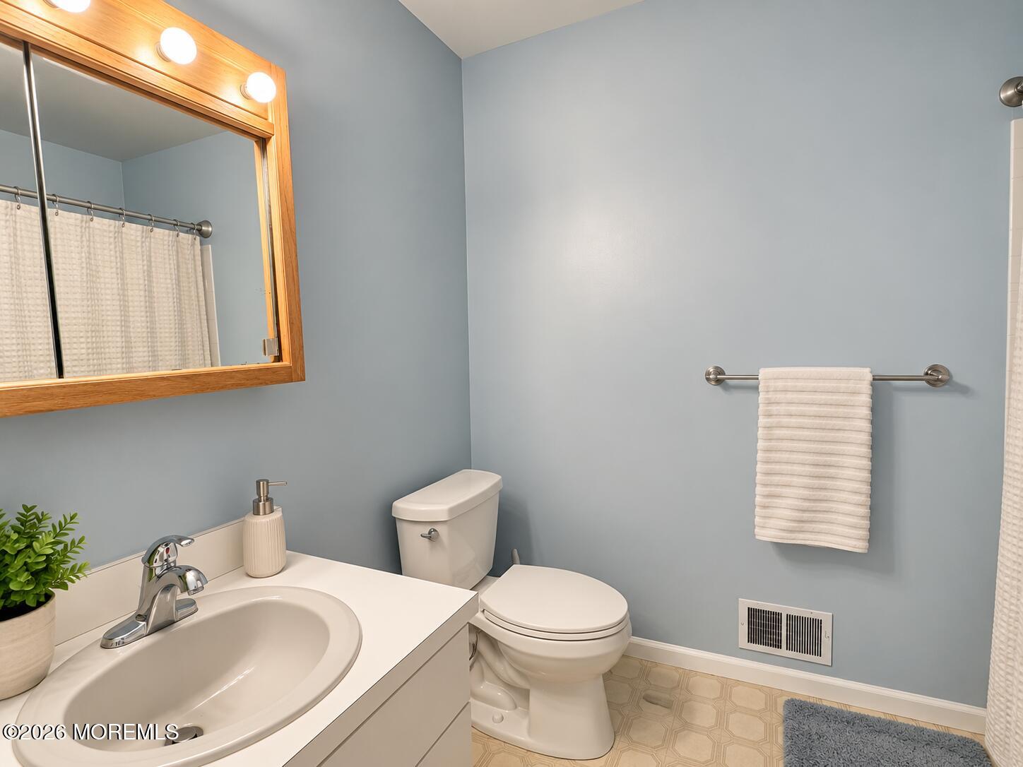 40 Compton Avenue Hazlet NJ 07734