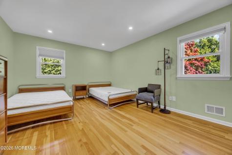25 Surrey Lane Ocean Twp NJ 07712