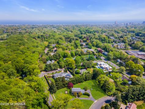 25 Surrey Lane Ocean Twp NJ 07712