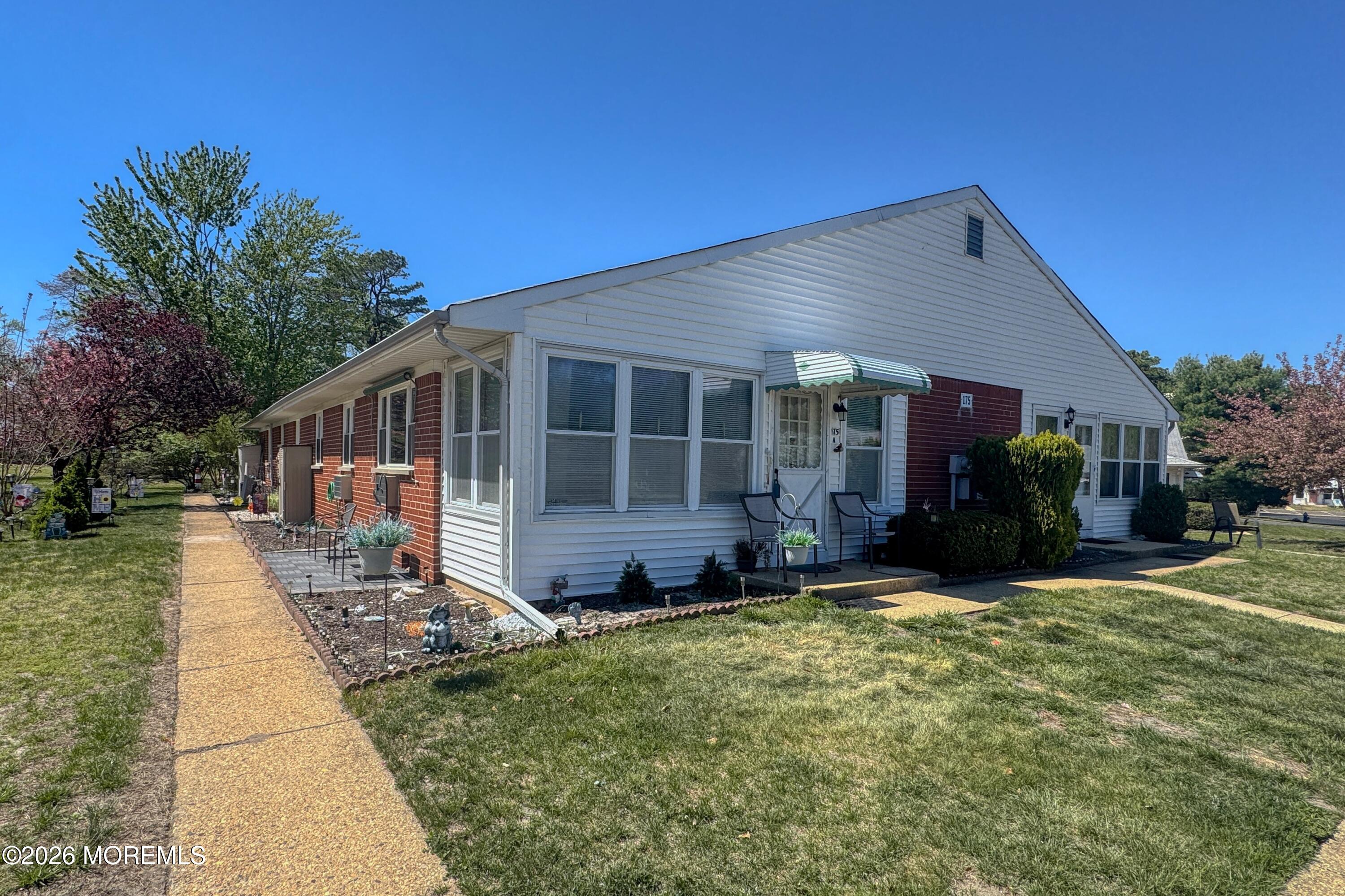 175 Columbine Avenue Whiting NJ 08759