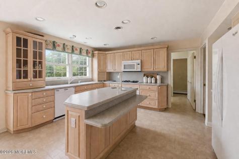 886 Ocean View Drive Toms River NJ 08753