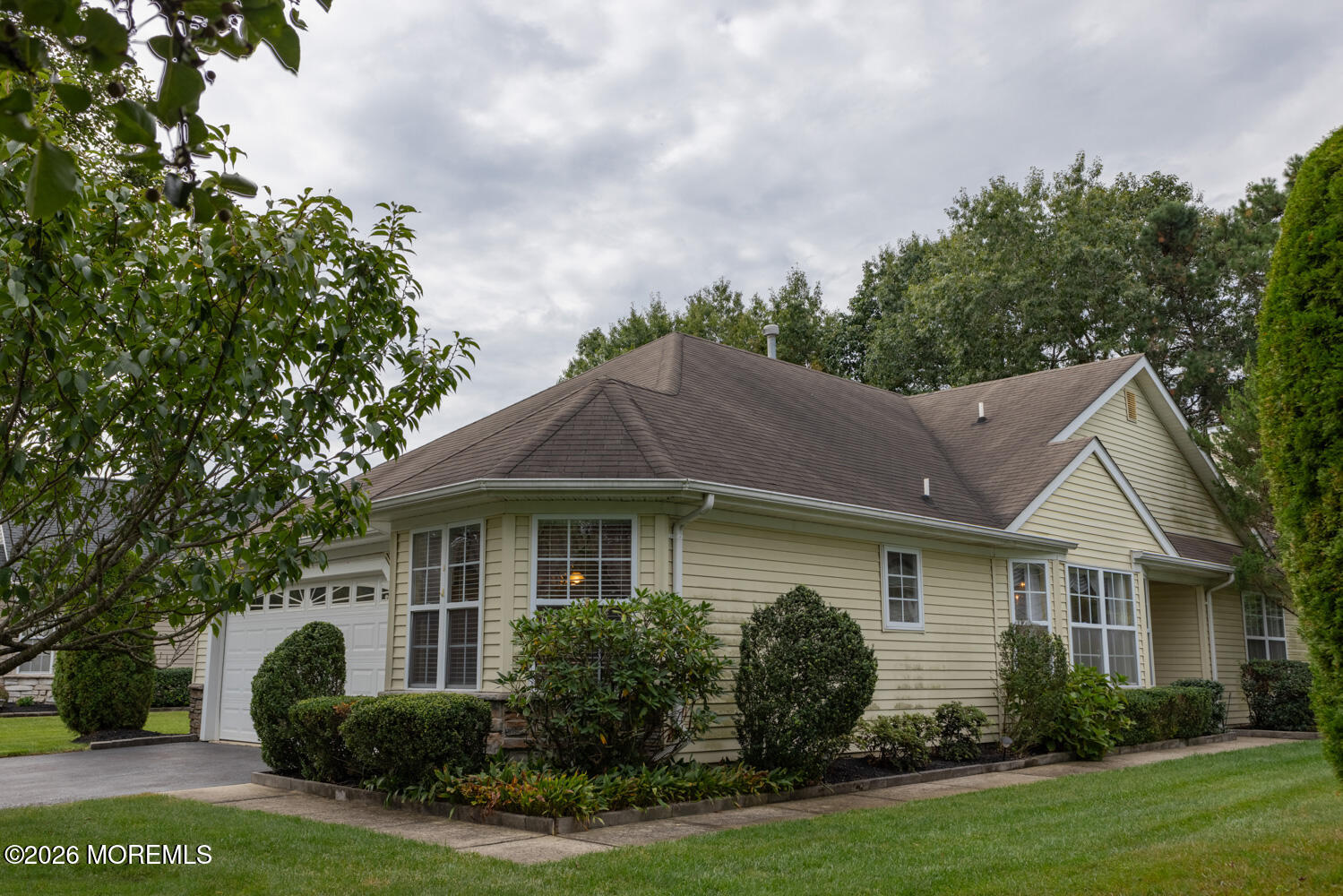 10 Wellington Lane Lakewood NJ 08701
