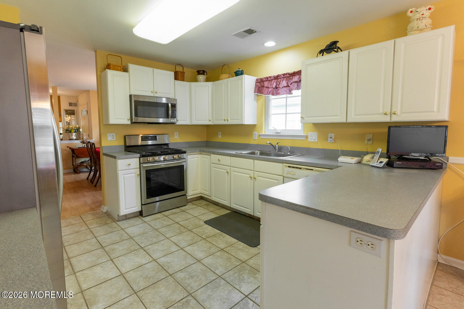 10 Wellington Lane Lakewood NJ 08701