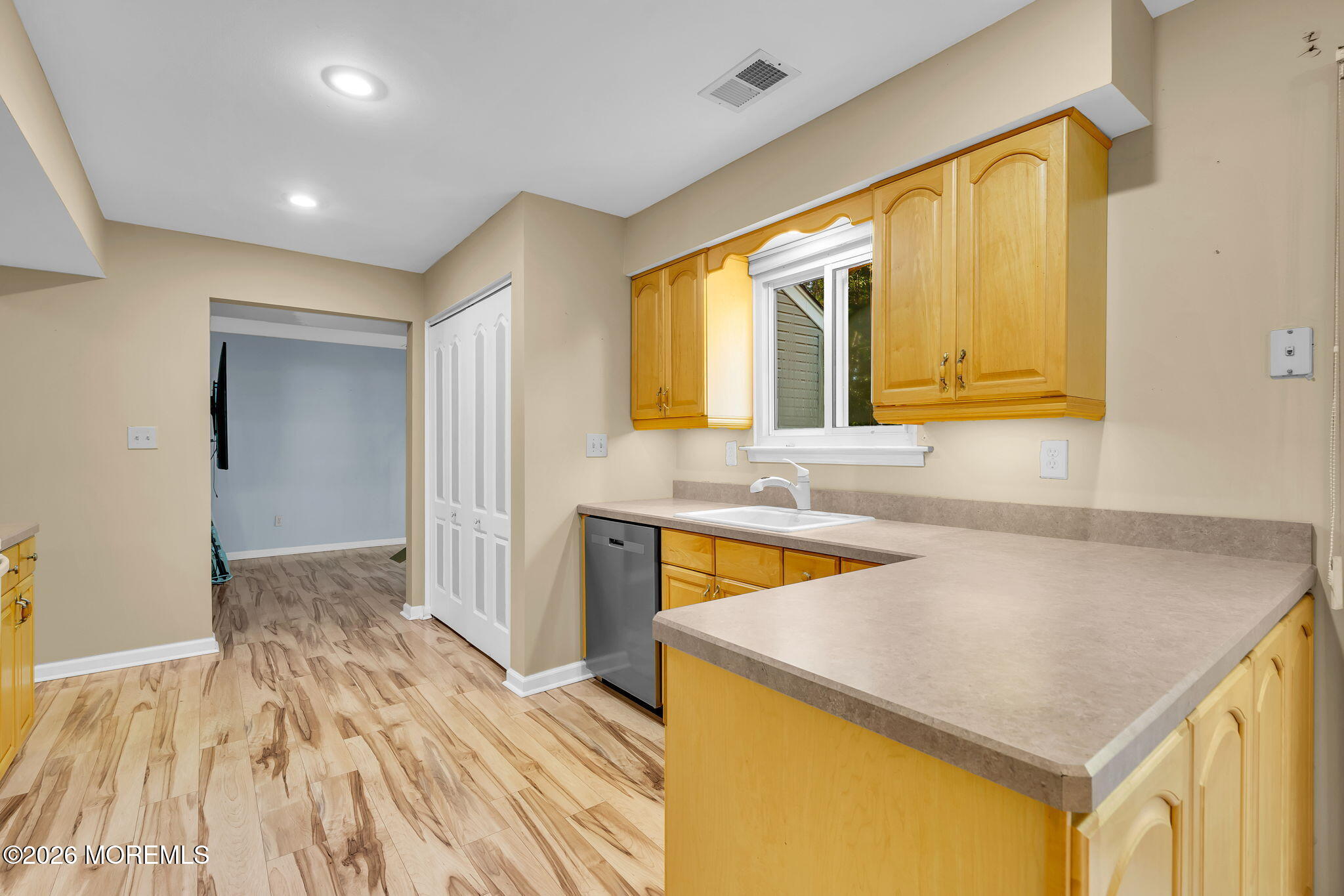 1560 Zeppelin Avenue Manchester NJ 08759