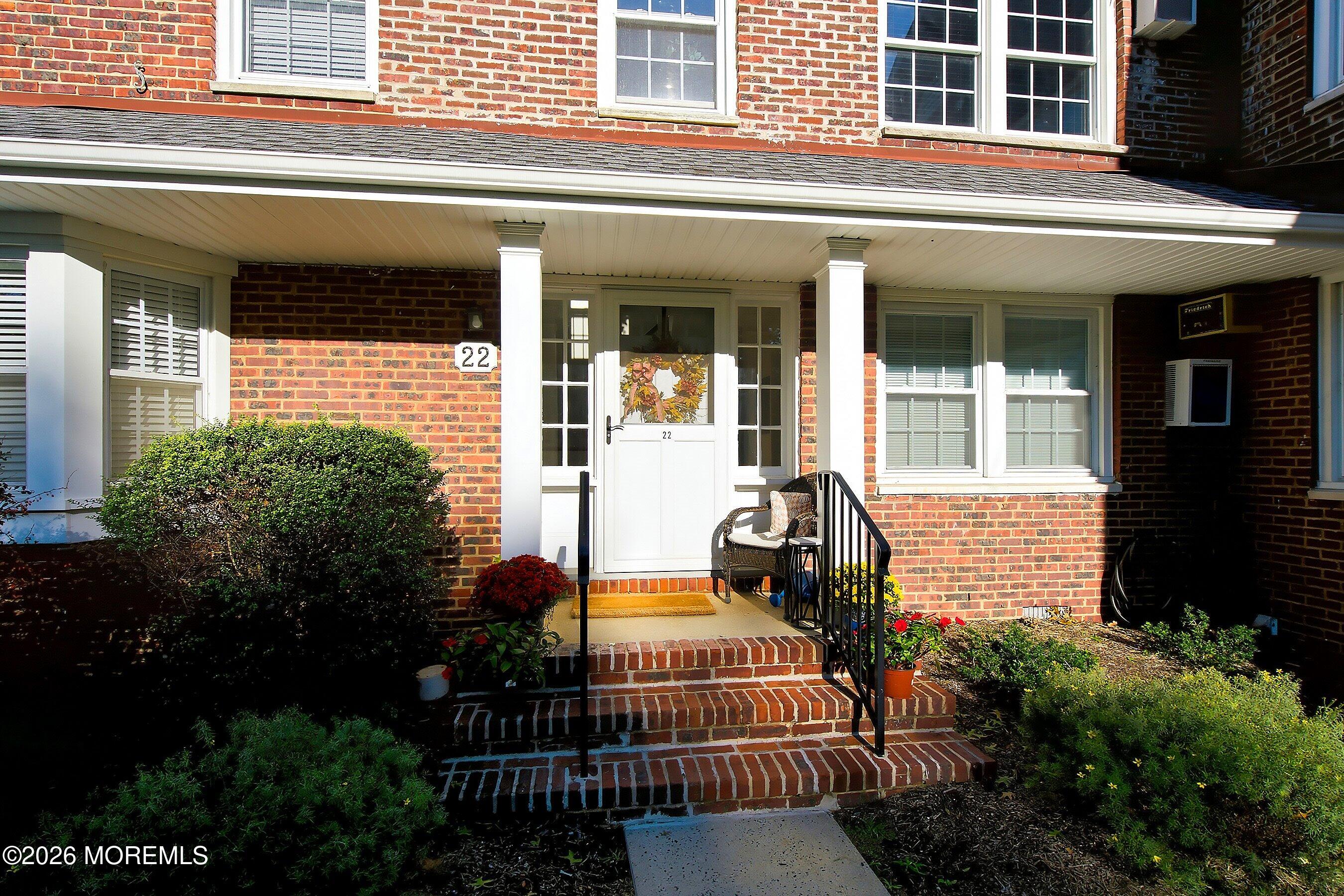 22 Pinckney Road Red Bank NJ 07701