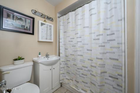 21 Willow Street Keansburg NJ 07734
