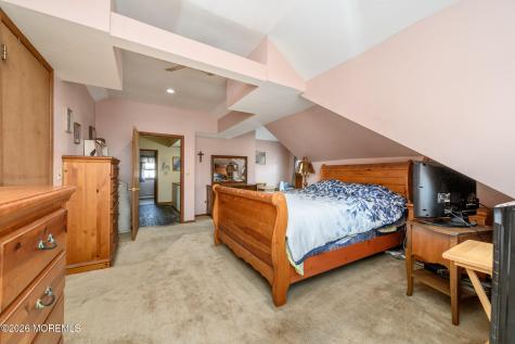 21 Willow Street Keansburg NJ 07734