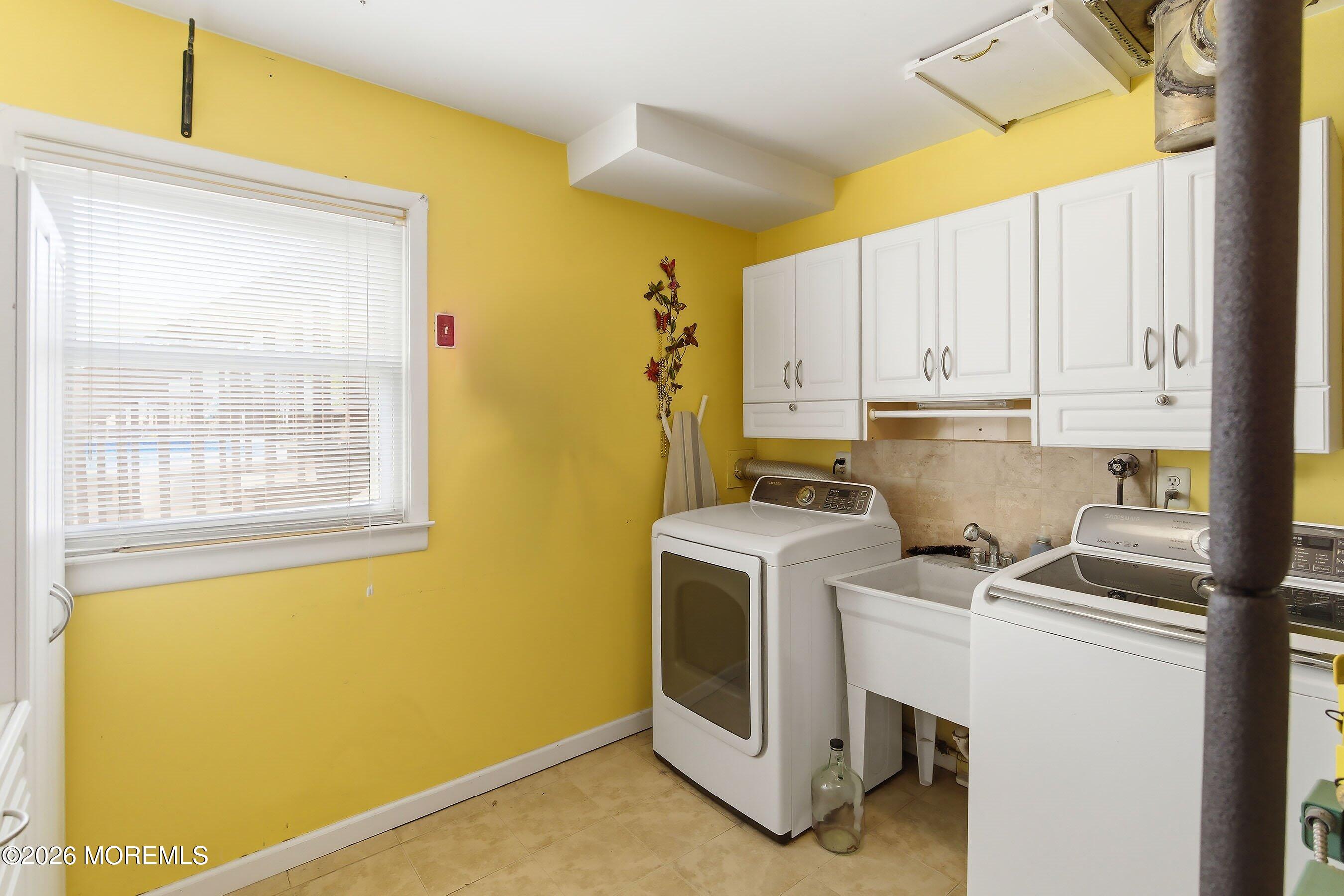16 E Pleasant Avenue Sewaren NJ 07077