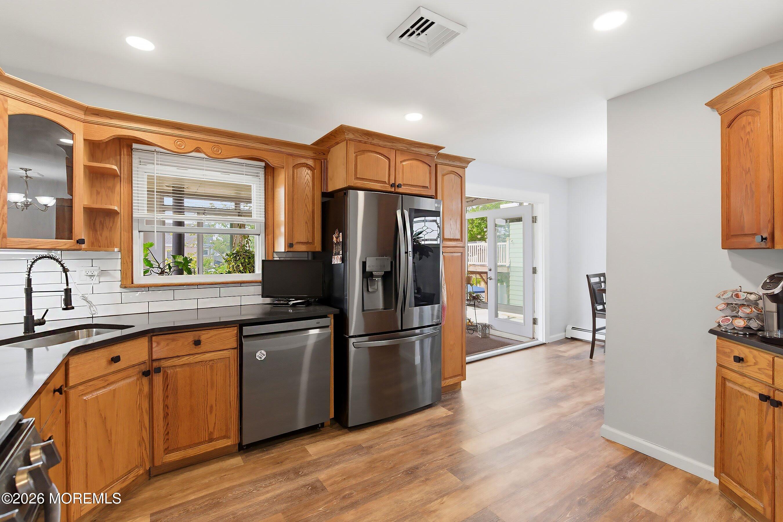 16 E Pleasant Avenue Sewaren NJ 07077
