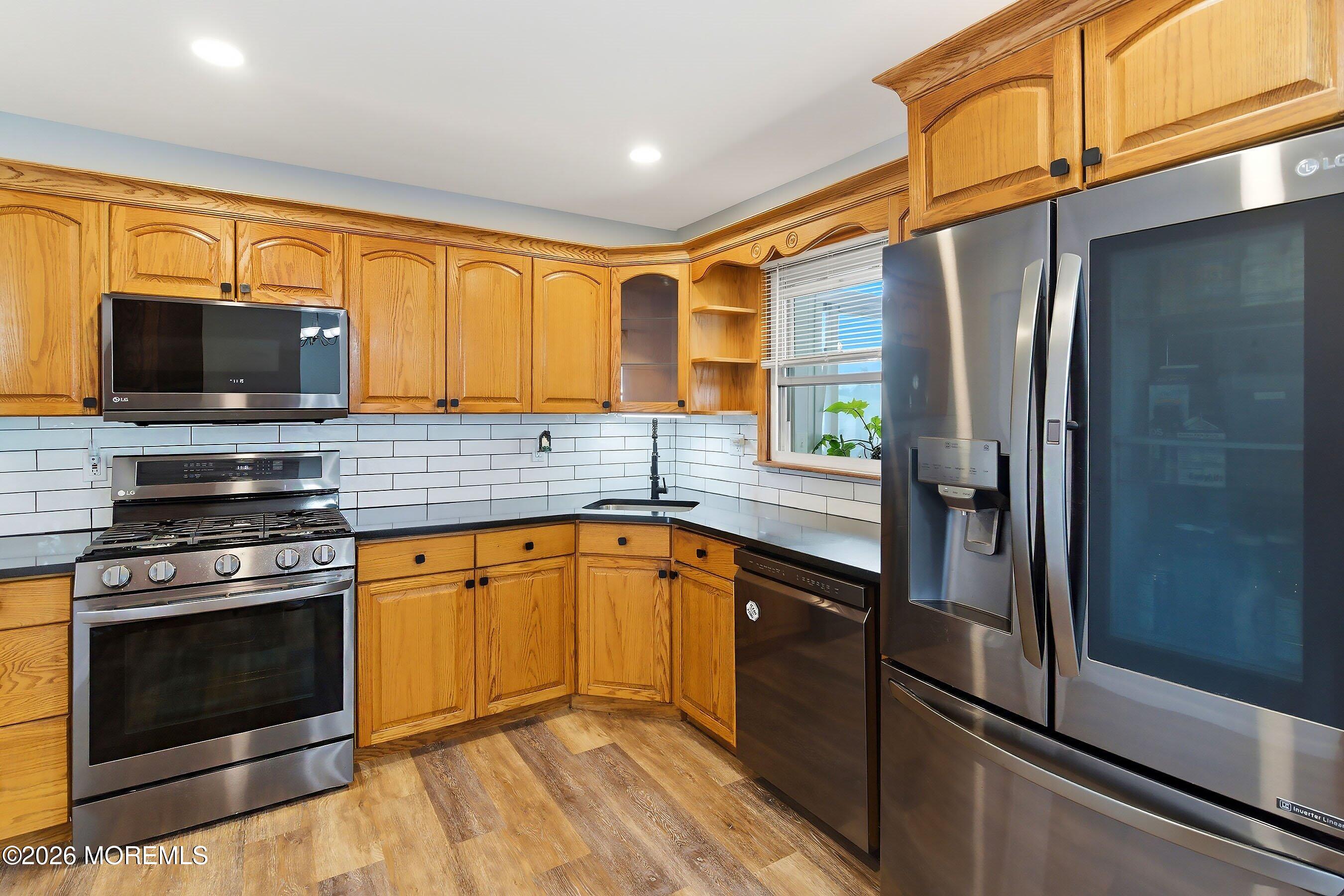 16 E Pleasant Avenue Sewaren NJ 07077