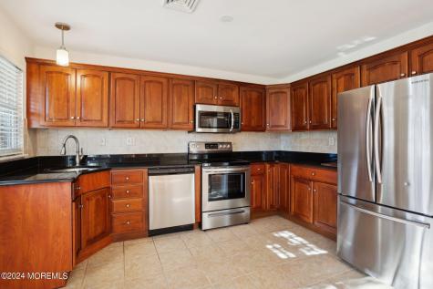 961b Argyll Circle Lakewood NJ 08701