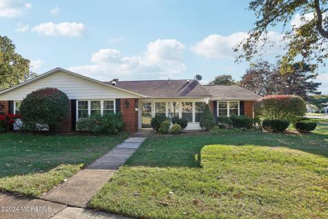 961b Argyll Circle Lakewood NJ 08701