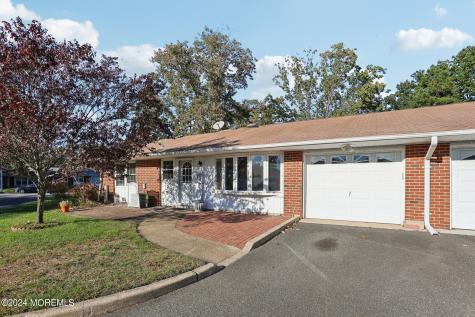 961b Argyll Circle Lakewood NJ 08701