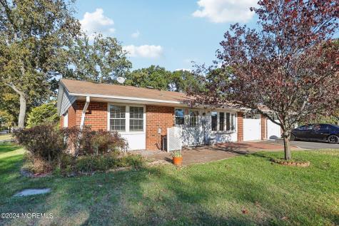 961b Argyll Circle Lakewood NJ 08701